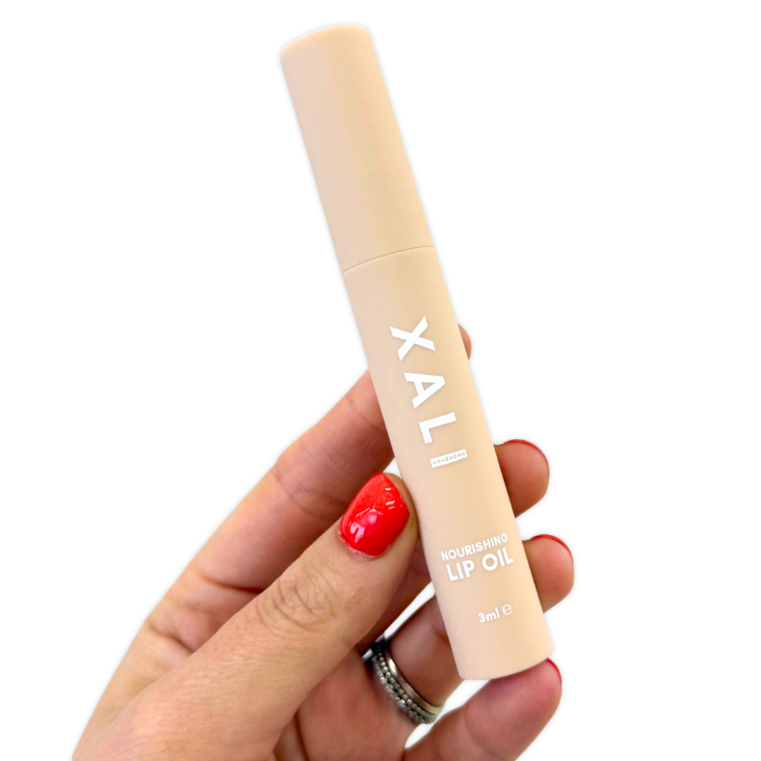 NOURISHING LIP OIL